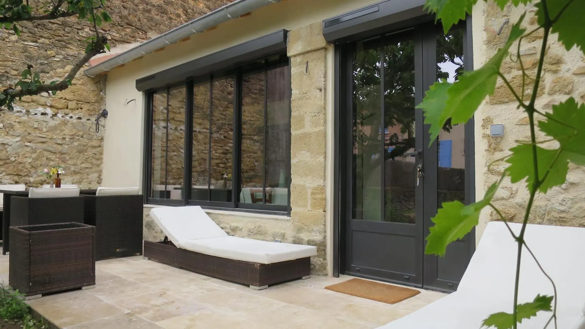 La Grotte Apartment Serignan-du-Comtat