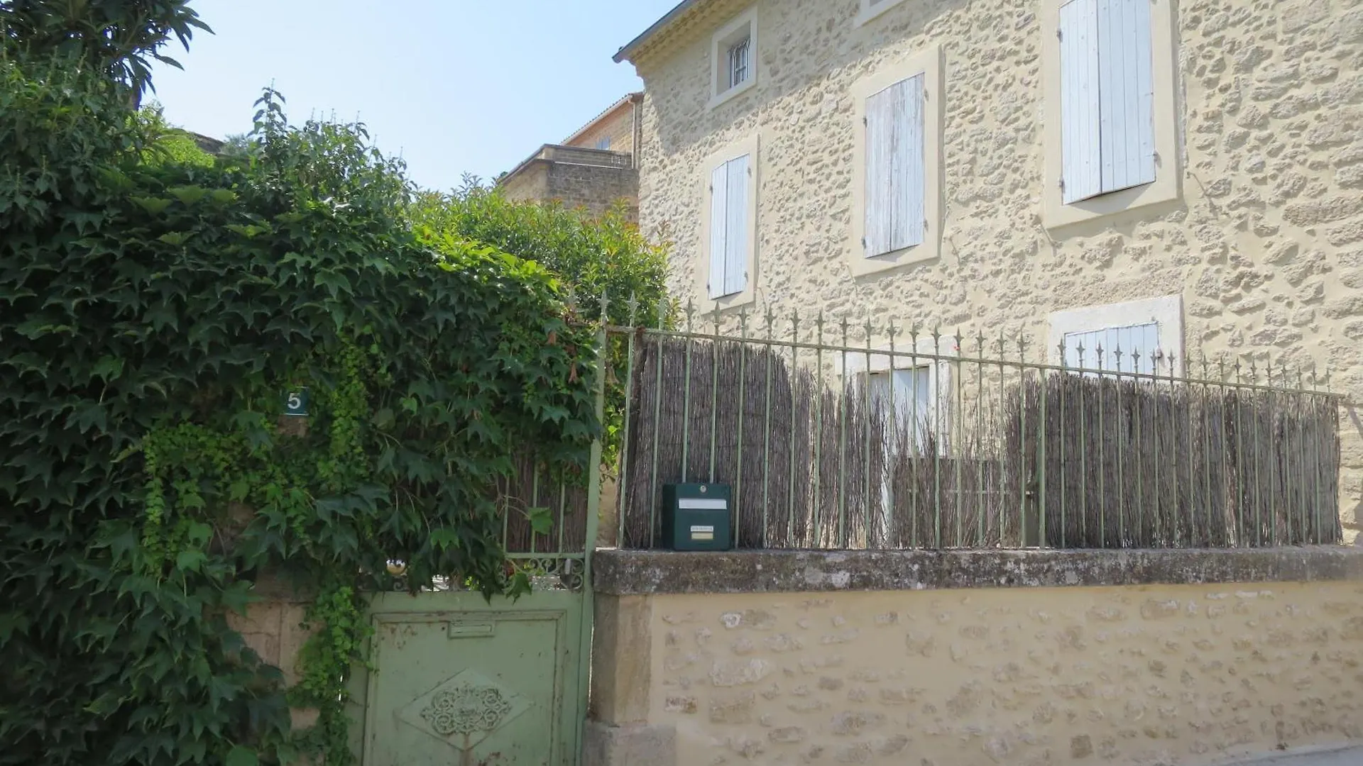 La Grotte Apartment Serignan-du-Comtat France